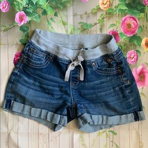 Justice girls jean shorts size 12/Small